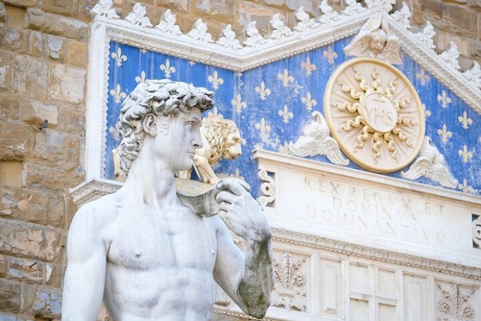 Skip the line Uffizi Gallery, Old Town and Duomo Private Tour