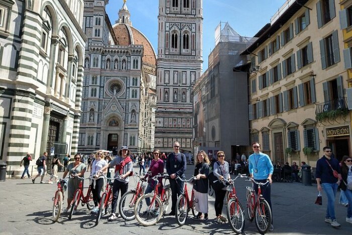 Highlights of Florence Bike Tour (E-bike Upgrade Available)